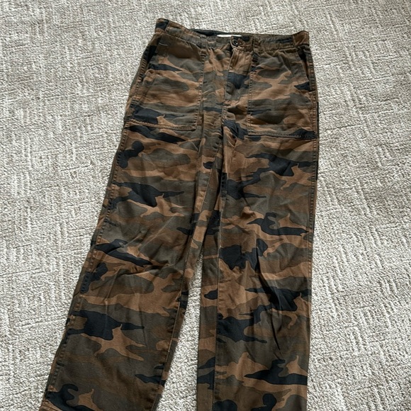 Madewell camo pants - Picture 1 of 3